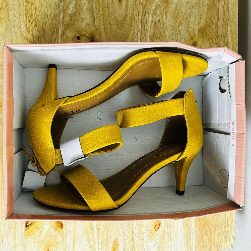 Style & Co Paycee Women's Yellow Snakeskin Ankle Strap Kitten Heel Sandals 6.5 - Picture 9 of 9